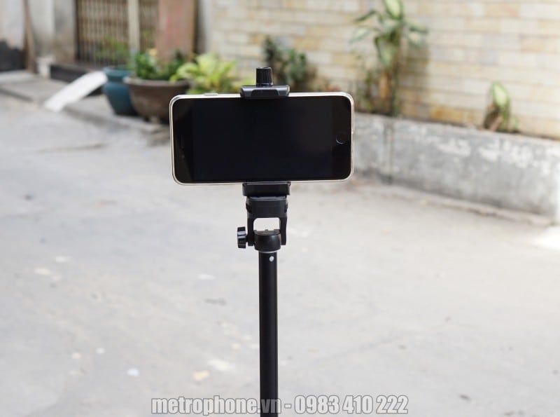 Chân đế chụp hình điện thoại đa năng Yunteng YT-1688 - Metrophone.vn